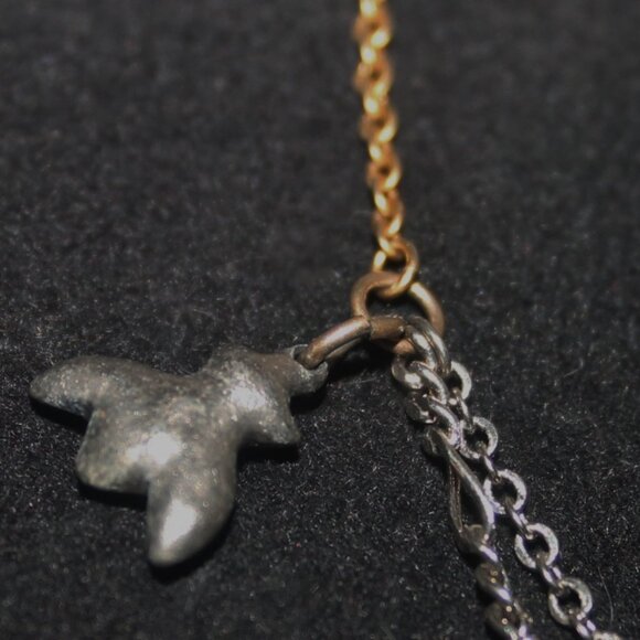 Mixed Media Multi Silver Gold Tone Chain Pewter Bee Necklace Designer B in Heart - Picture 5 of 9